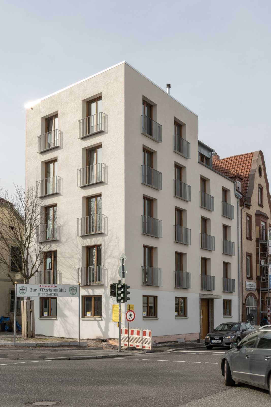 Tassilo Beck war in der Rudolf Breitscheid Strasse für den Innenanstrich und die Tapezierarbeiten zuständing